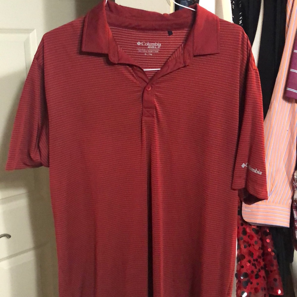 Men’s red golf shirt